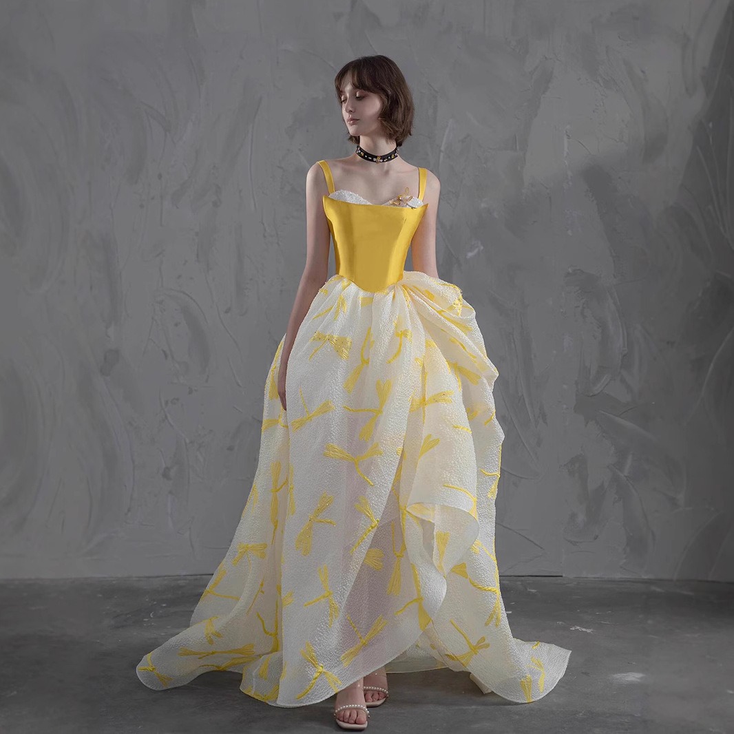 Elegant Yellow Satin Top Pagea - Embroidery Yellow Dress 评论和价格